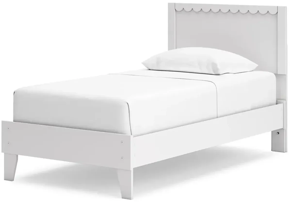 Hallityn - Panel Platform Bed