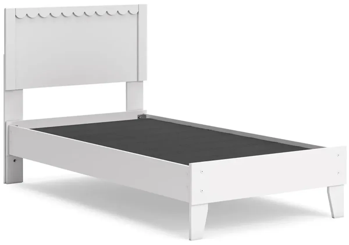 Hallityn - Panel Platform Bed