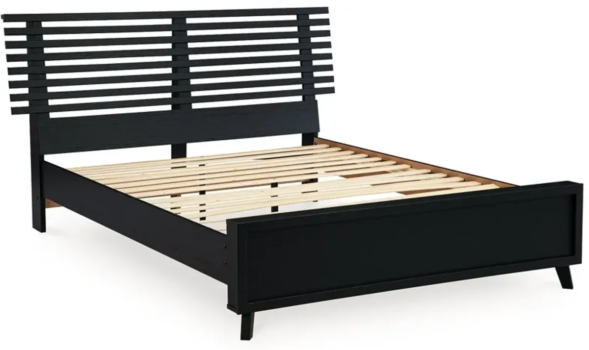 Danziar - Slat Panel Bed