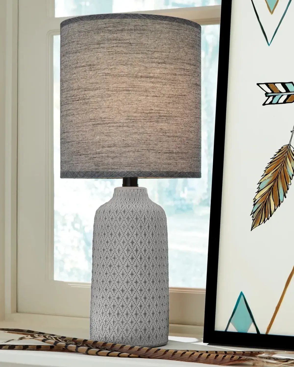 Donnford - Table Lamp