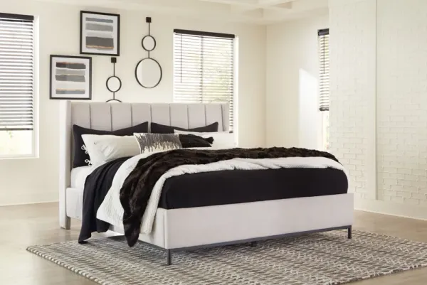 Freslowe - Upholstered Bed