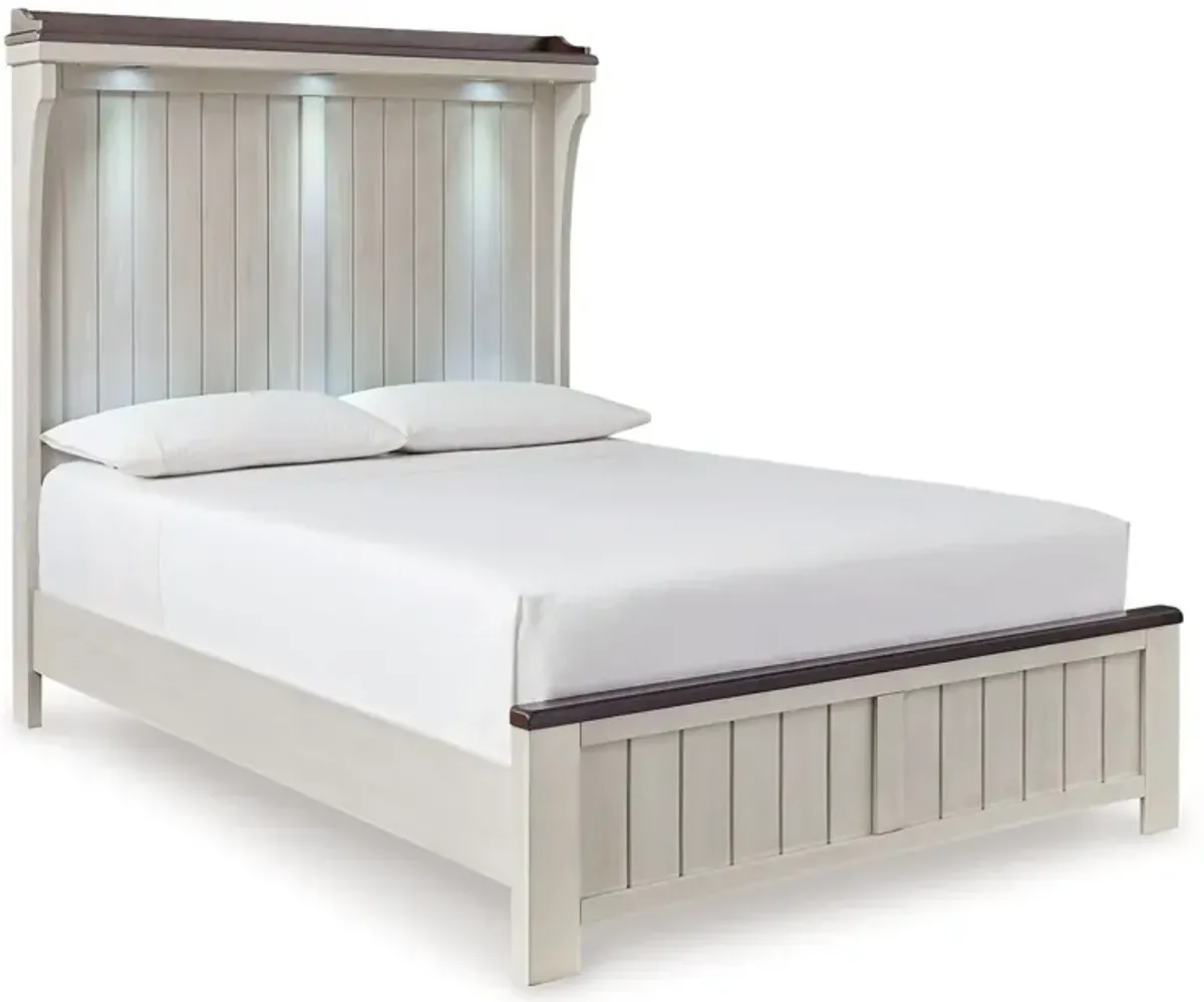 Darborn - Panel Bed