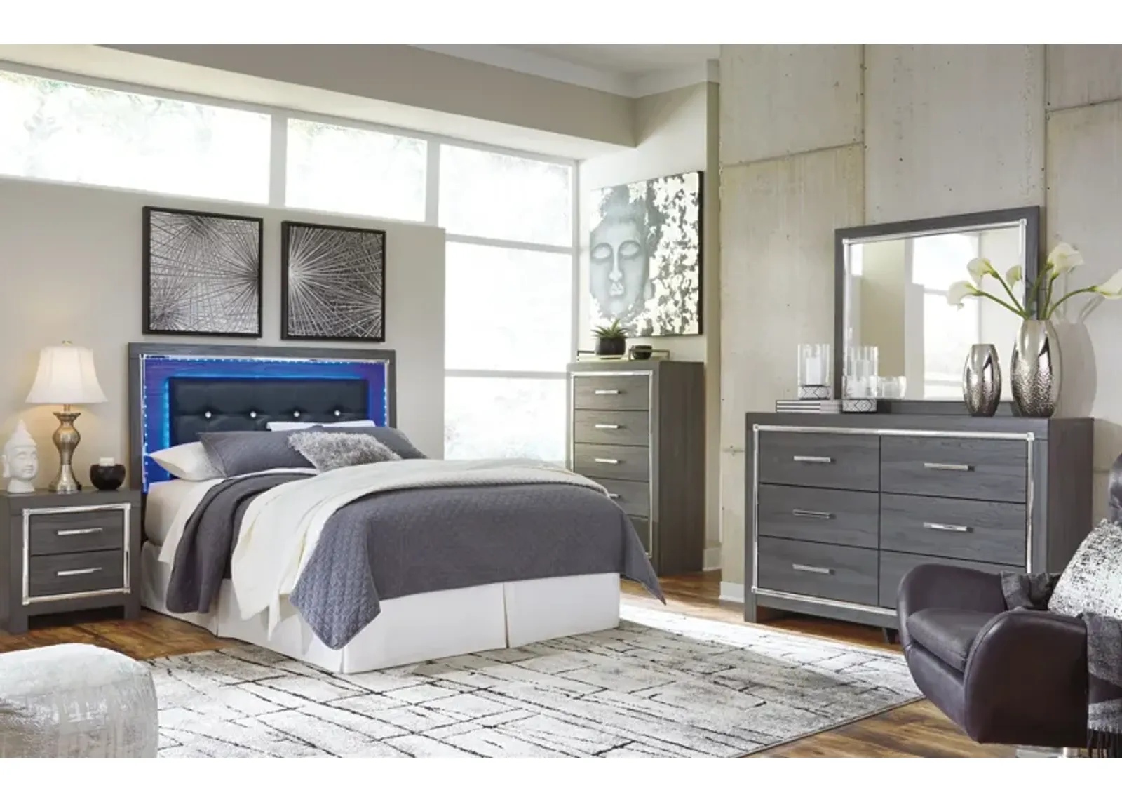 Lodanna - Upholstered Panel Bedroom Set