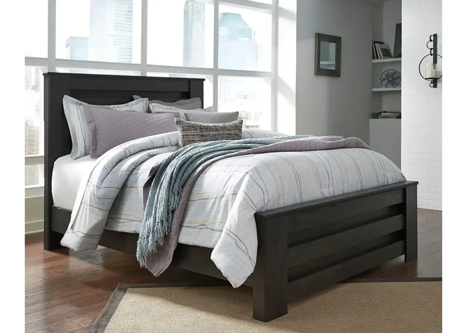 Brinxton - Panel Bed