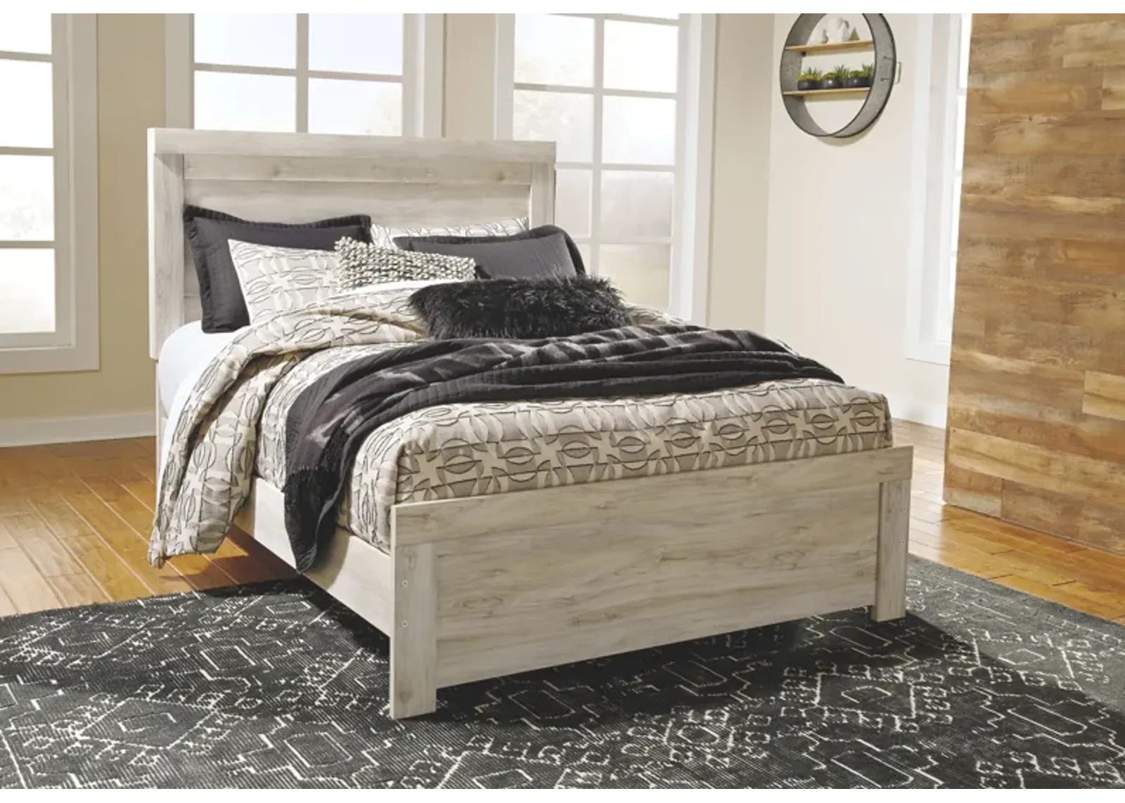 Bellaby - Panel Bed