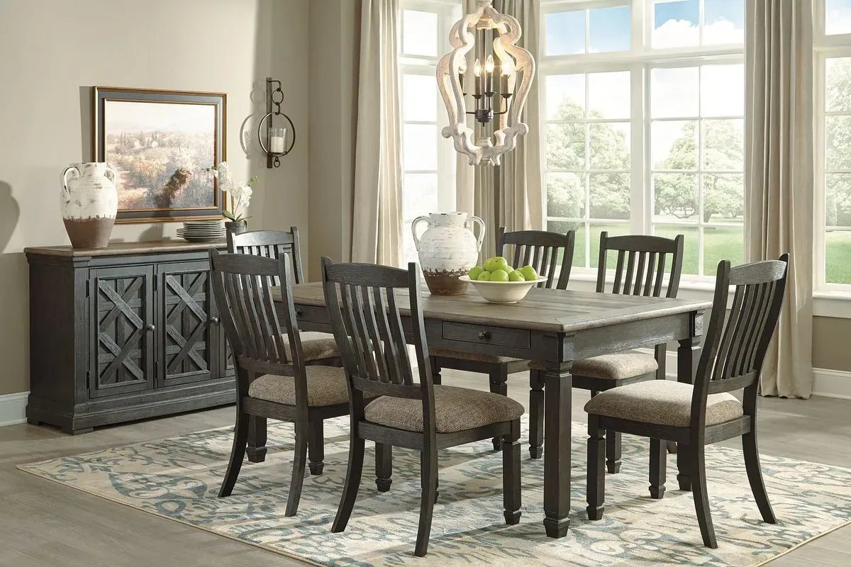 Tyler Creek - Dining Table Set