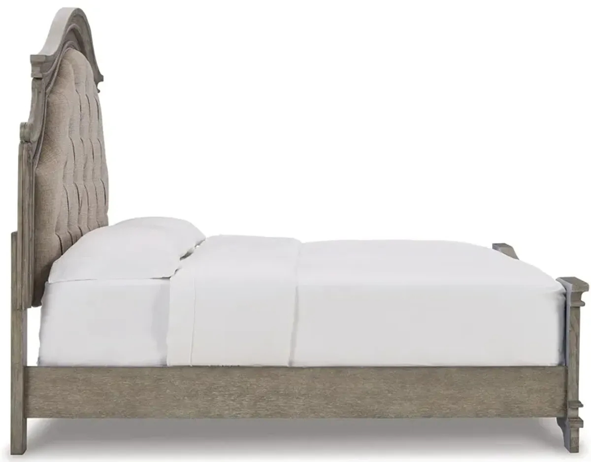 Lodenbay - Panel Bed