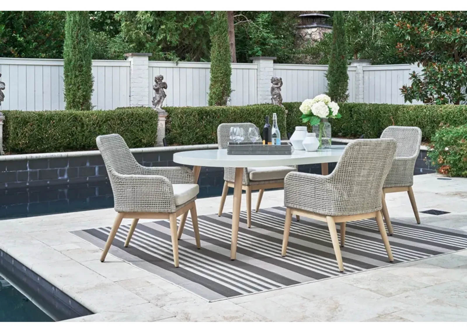 Seton Creek - Dining Set