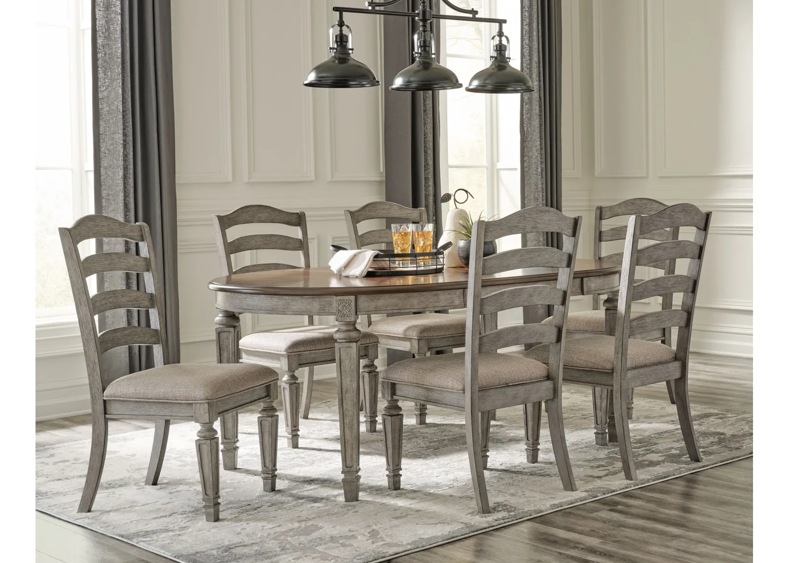 Lodenbay - Extensiontable Dining Room Set