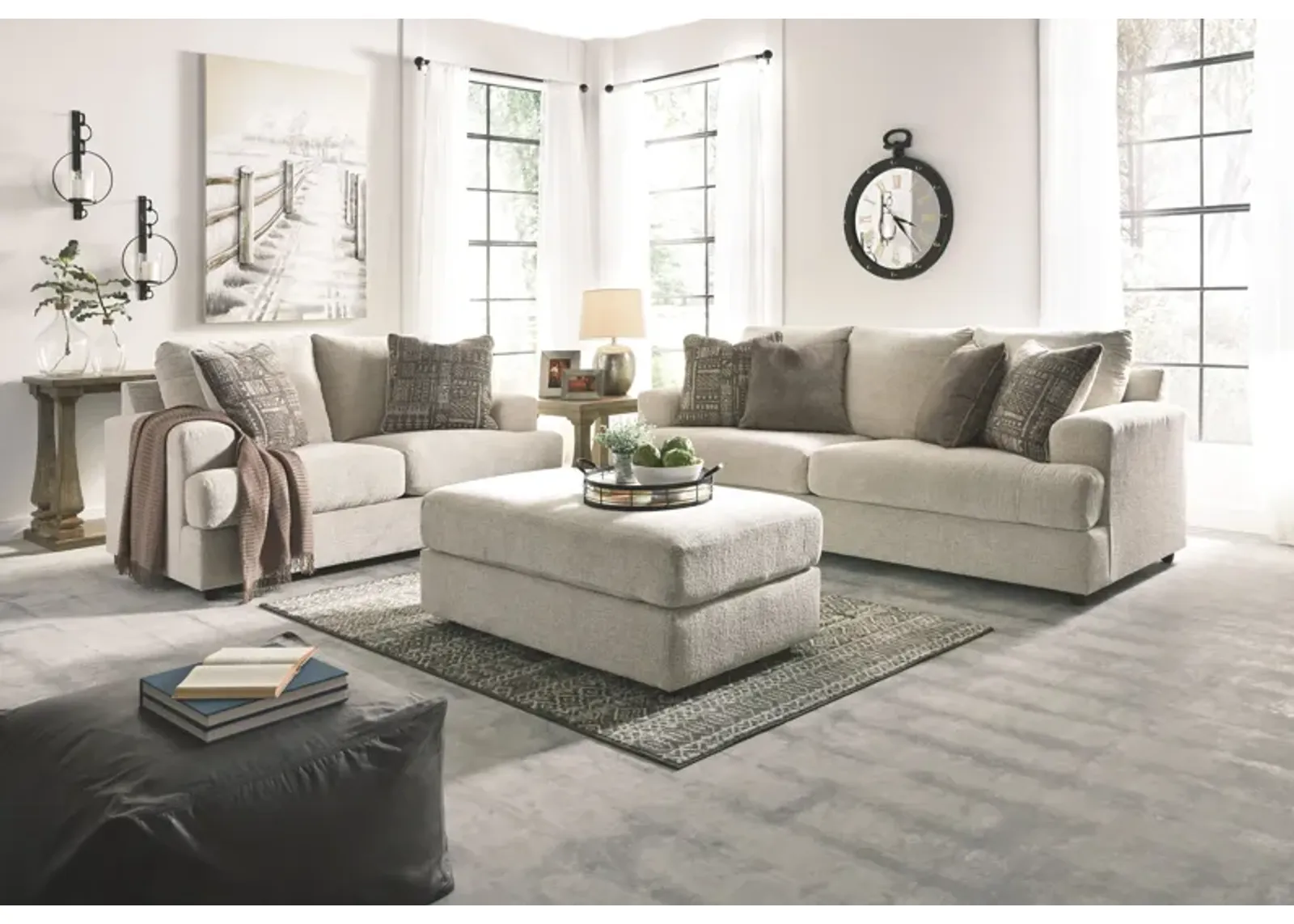 Soletren - Living Room Set