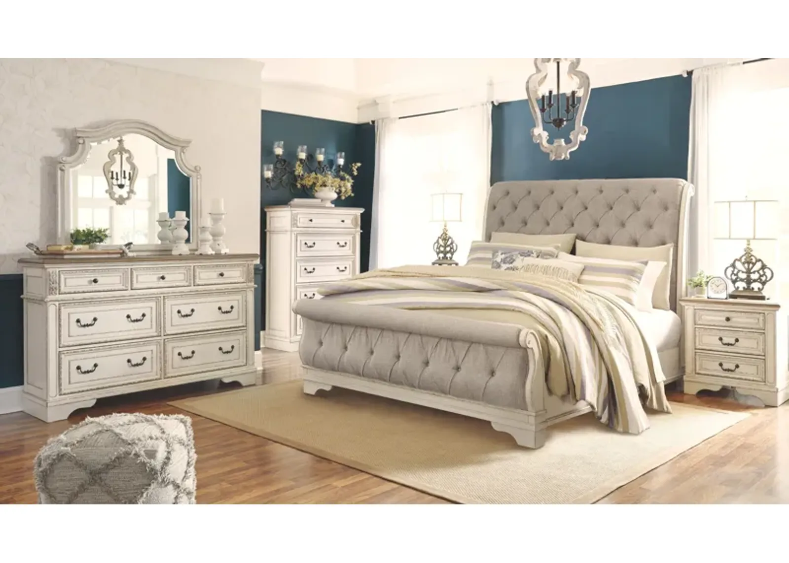 Realyn - Bedroom Sleigh Bed Set