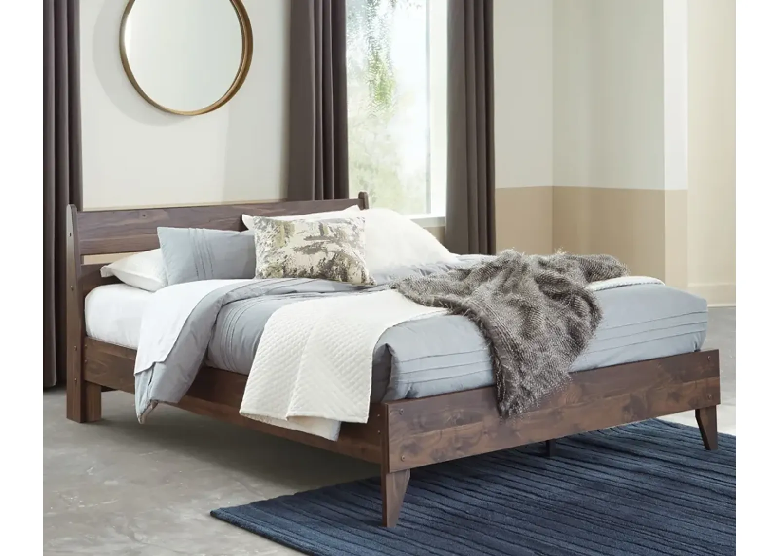 Calverson - Panel Platform Bed