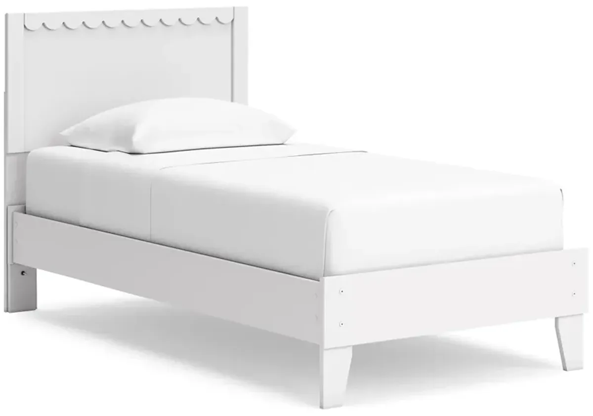 Hallityn - Platform Bedroom Set