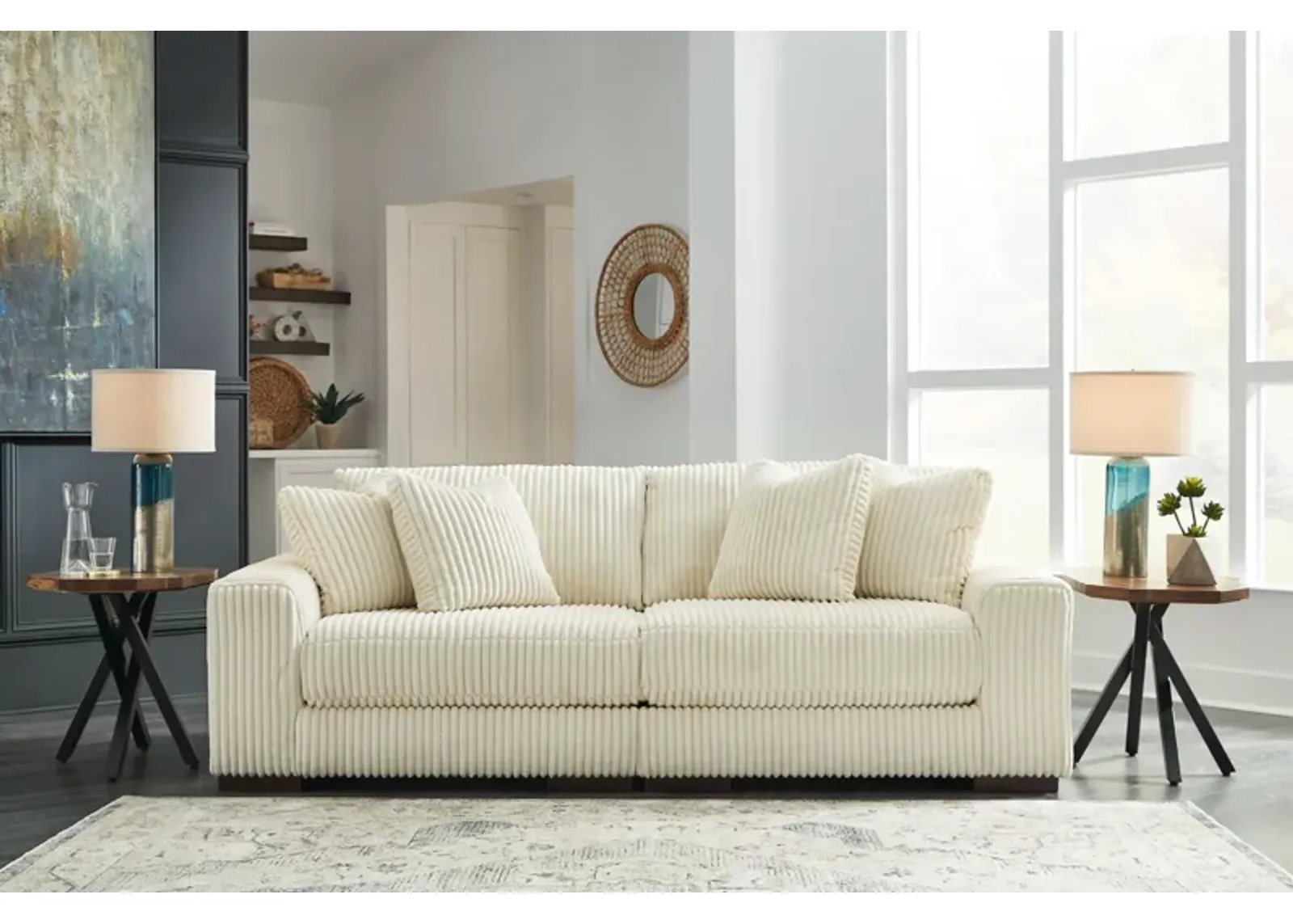 Lindyn - Sectional Sofa