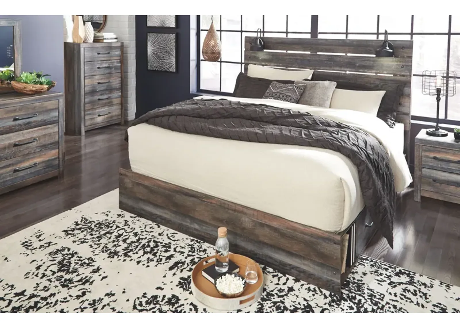 Drystan - Panel Bedroom Set