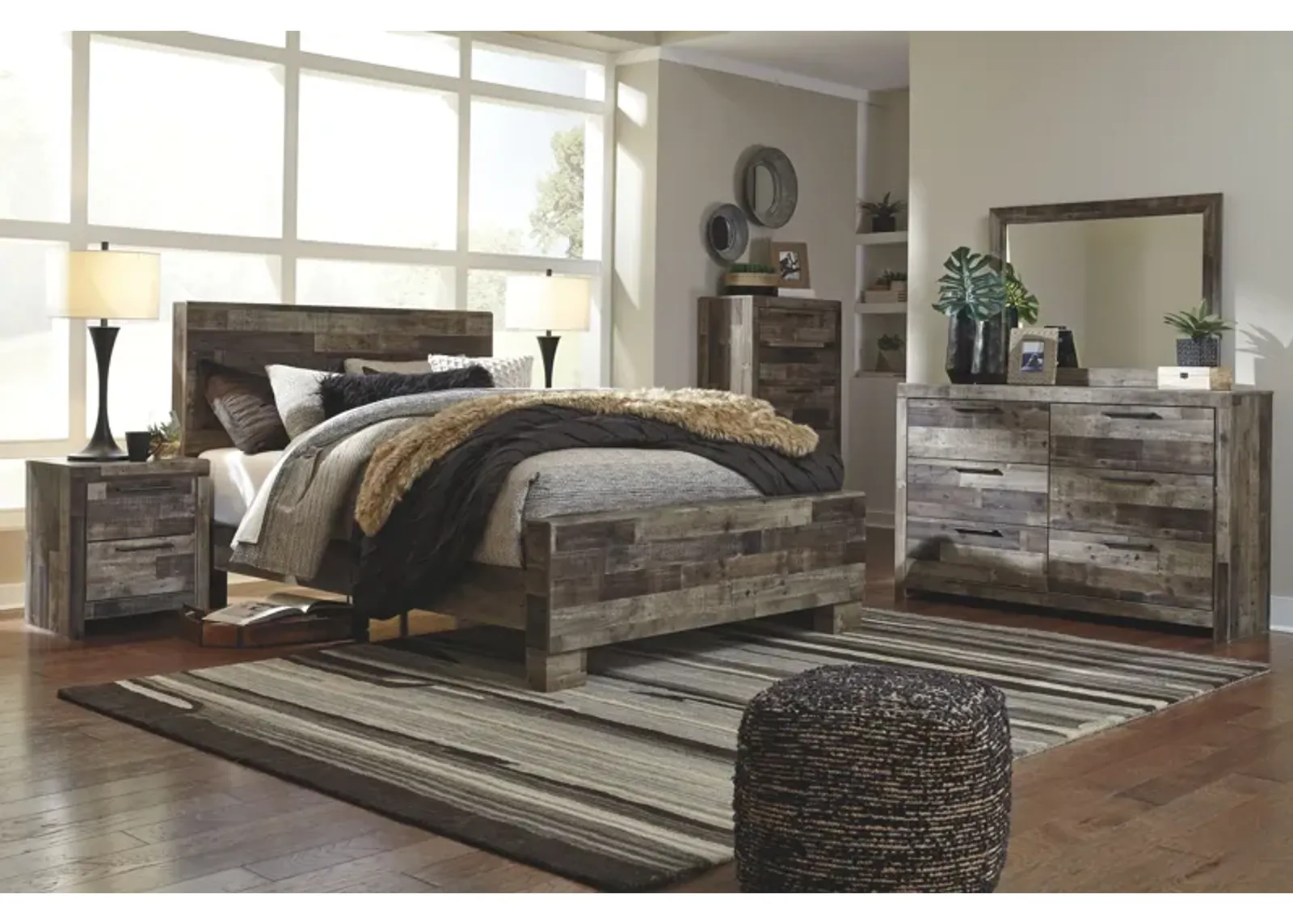 Derekson - Panel Bedroom Set