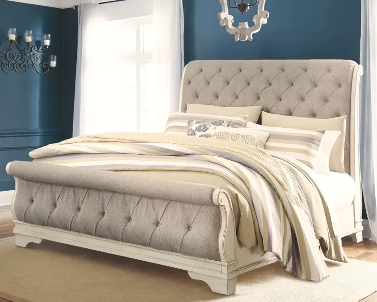 Realyn - Upholstered Sleigh Bed