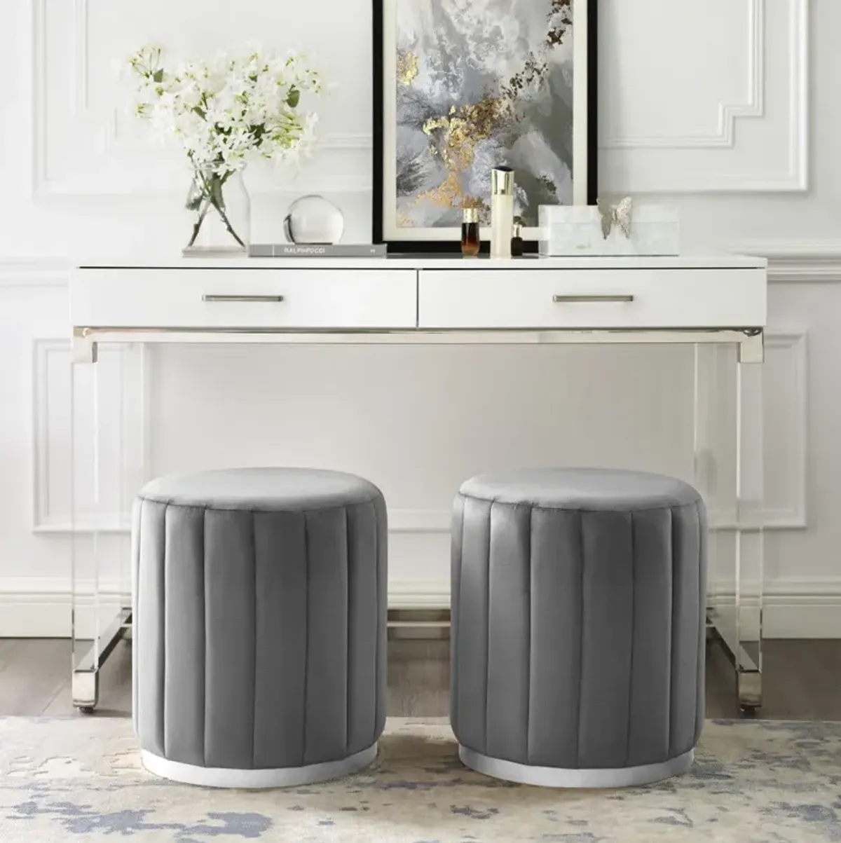 Round Velvet Ottoman - Silver / Gray