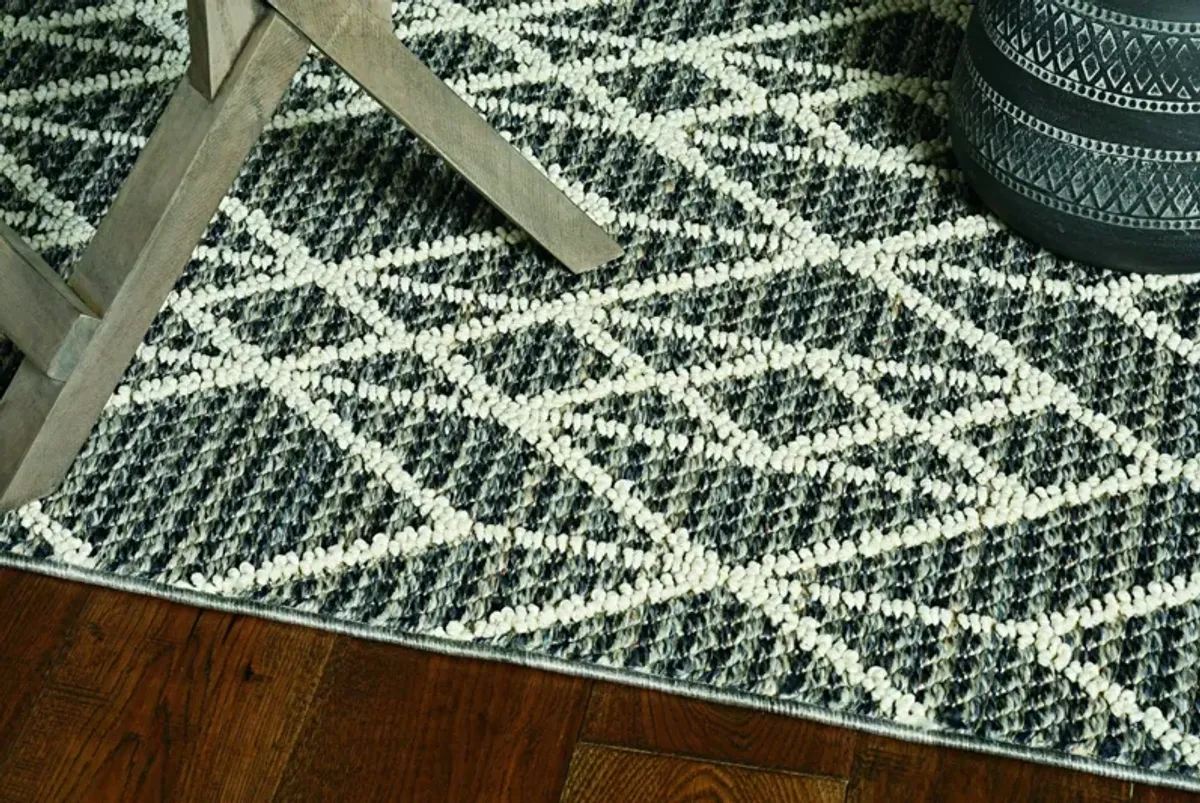 10' X 13' Machine Woven UV Treated Geometric Indoor / Outdoor Area Rug - Gray