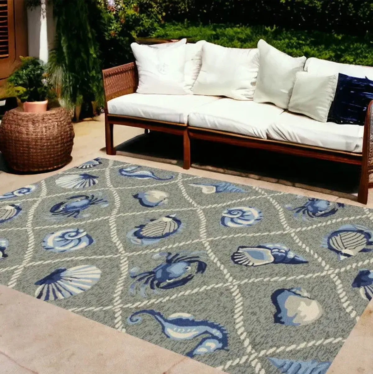 8' X 10' UV Treated Coastal Sea Life Indoor / Outdoor Area Rug - Gray