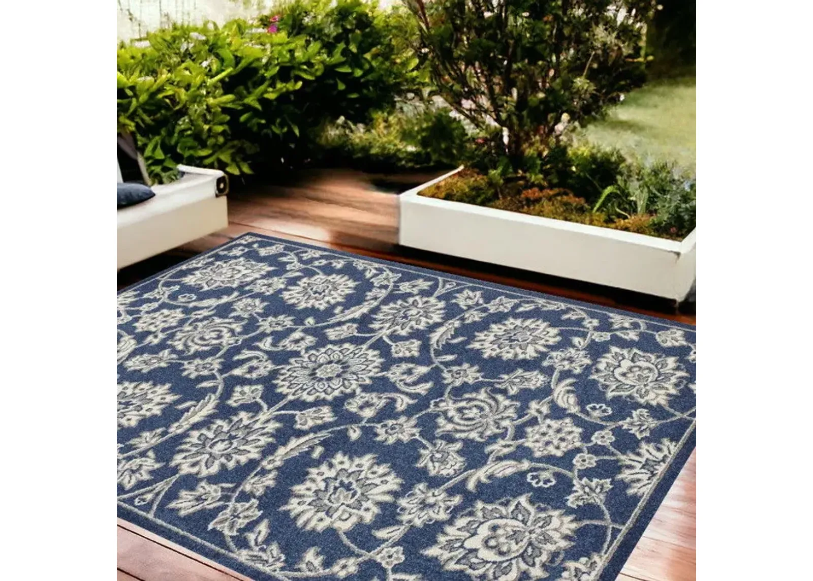 8' X 11' Floral Indoor / Outdoor Area Rug - Denim Blue