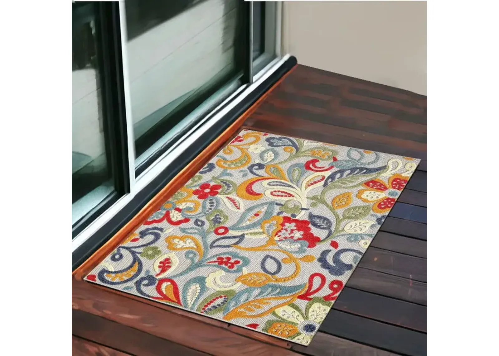 2' X 4' Floral Stain Resistant Indoor / Outdoor Area Rug - Ivory / Blue