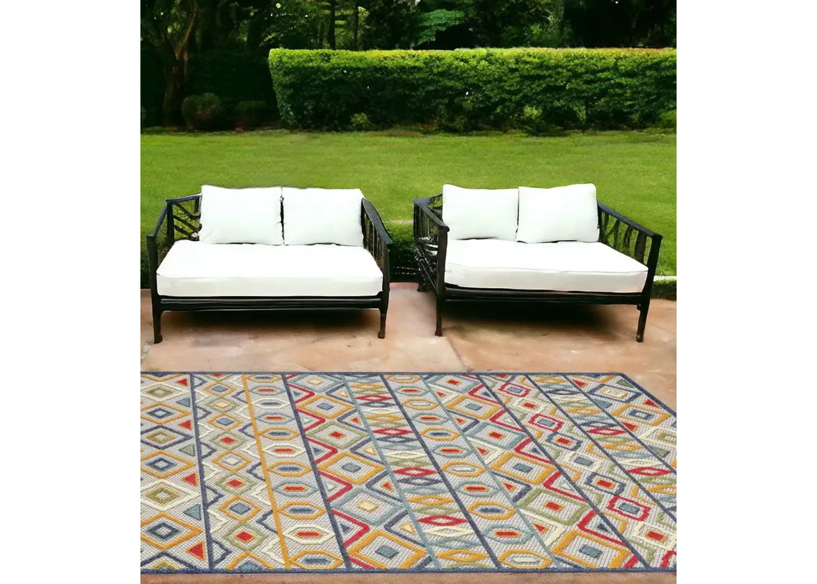 7' X 9' Southwestern Stain Resistant Indoor / Outdoor Area Rug - Ivory / Blue