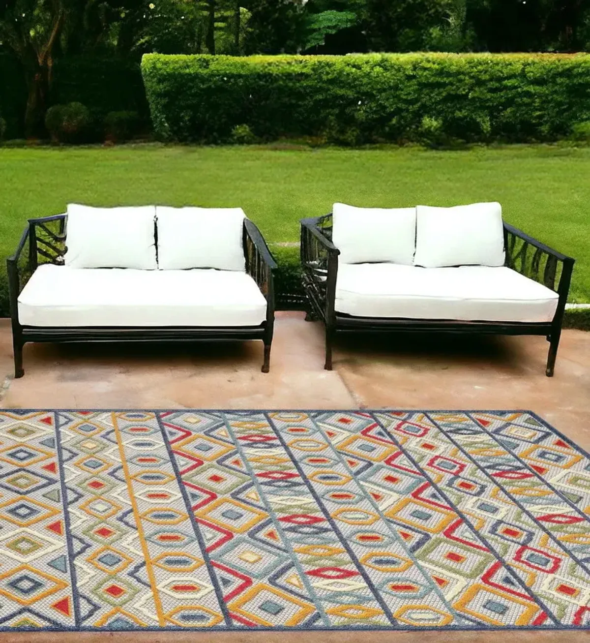 7' X 9' Southwestern Stain Resistant Indoor / Outdoor Area Rug - Ivory / Blue