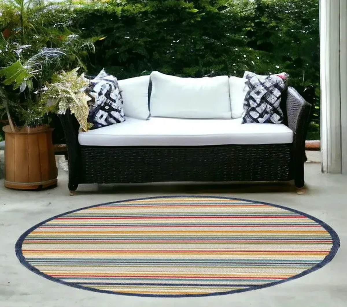 8' Round Round Striped Stain Resistant Indoor / Outdoor Area Rug - Ivory / Blue