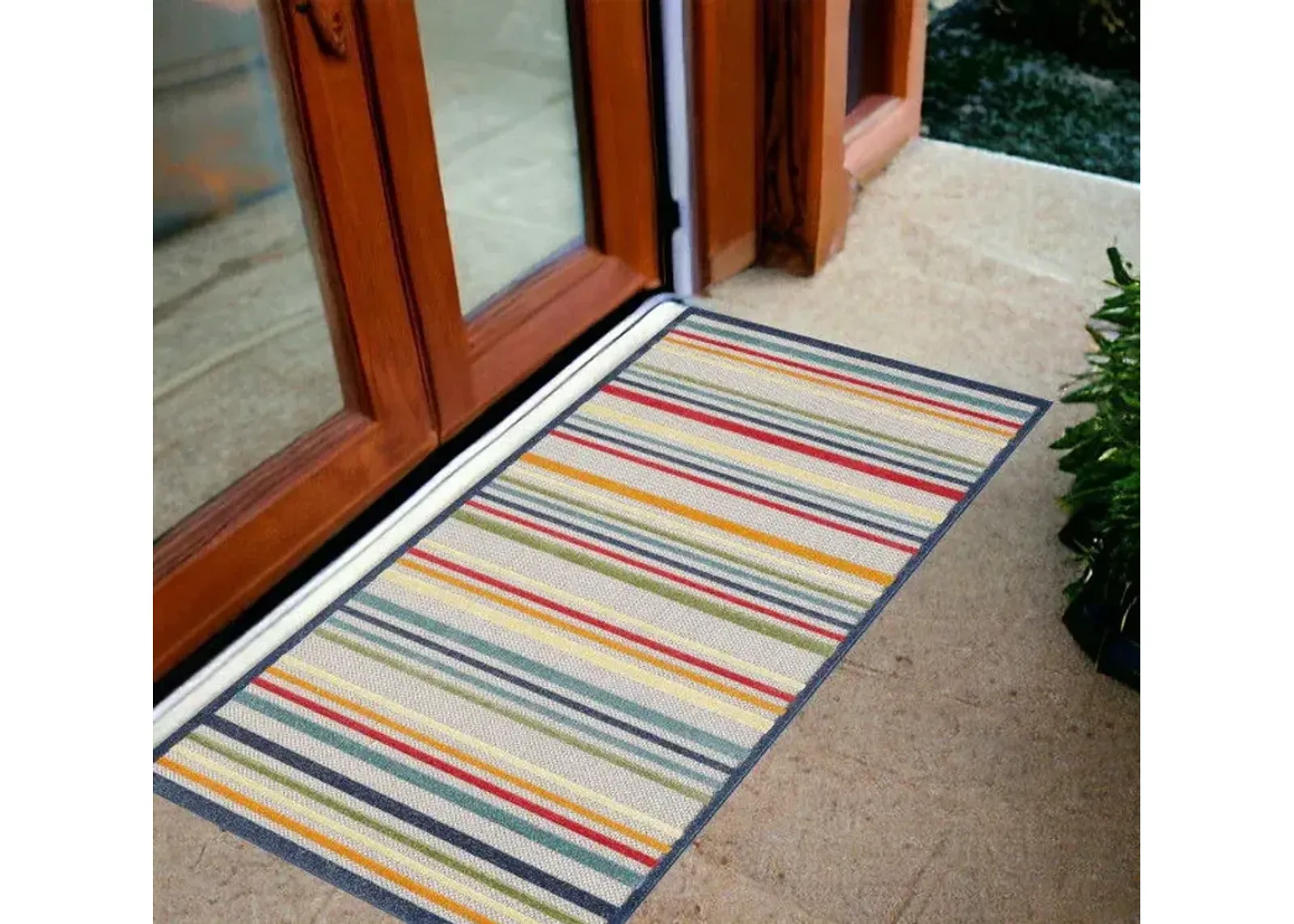 3' X 5' Striped Stain Resistant Indoor / Outdoor Area Rug - Ivory / Blue