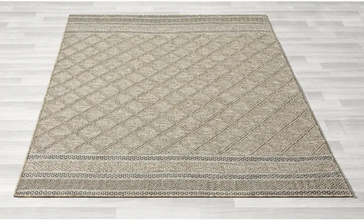 8' X 10' Geometric Handmade Outdoor / Indoor Area Rug - Gray