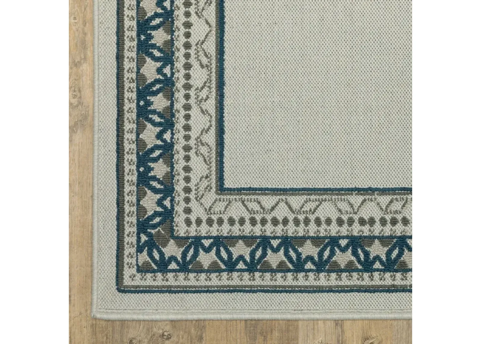 2' X 4' Stain Resistant Indoor / Outdoor Area Rug - Blue / Beige