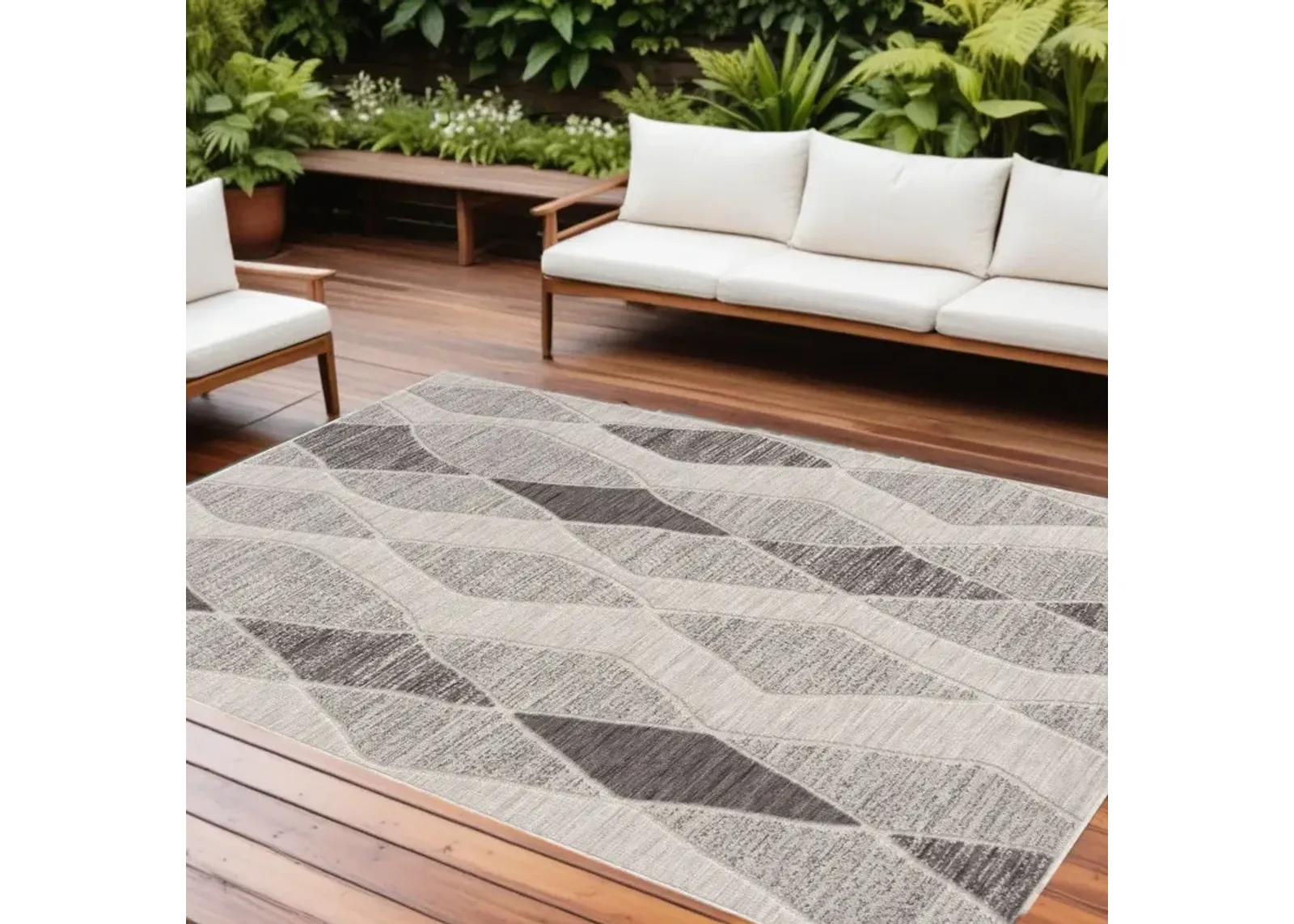 8' X 9' Geometric Indoor / Outdoor Area Rug - Gray