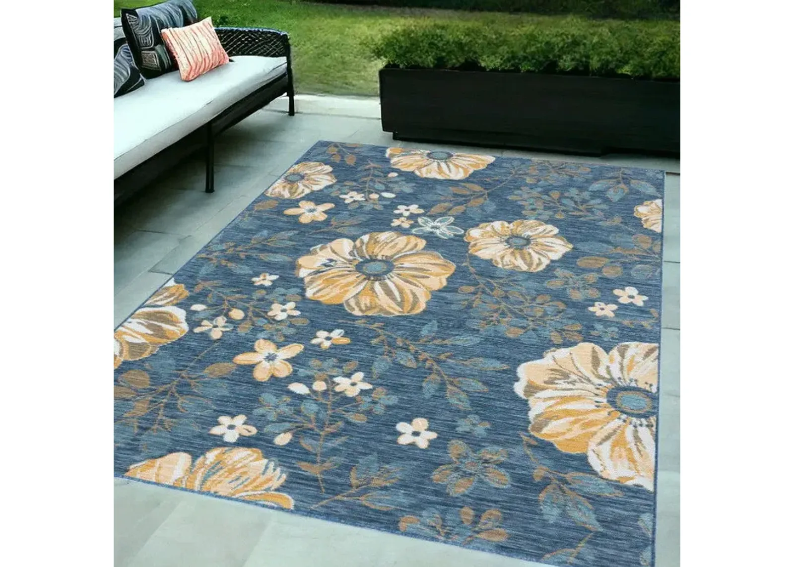 5' X 7' Floral Stain Resistant Indoor / Outdoor Area Rug - Blue White / Yellow