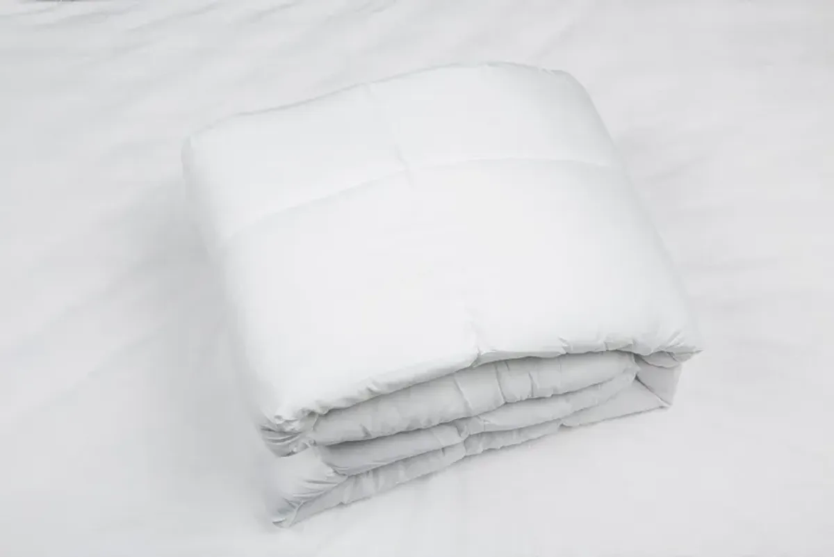 Medium Weight Hypoallergenic Down Alternative Comforter Duvet Insert - White - Twin