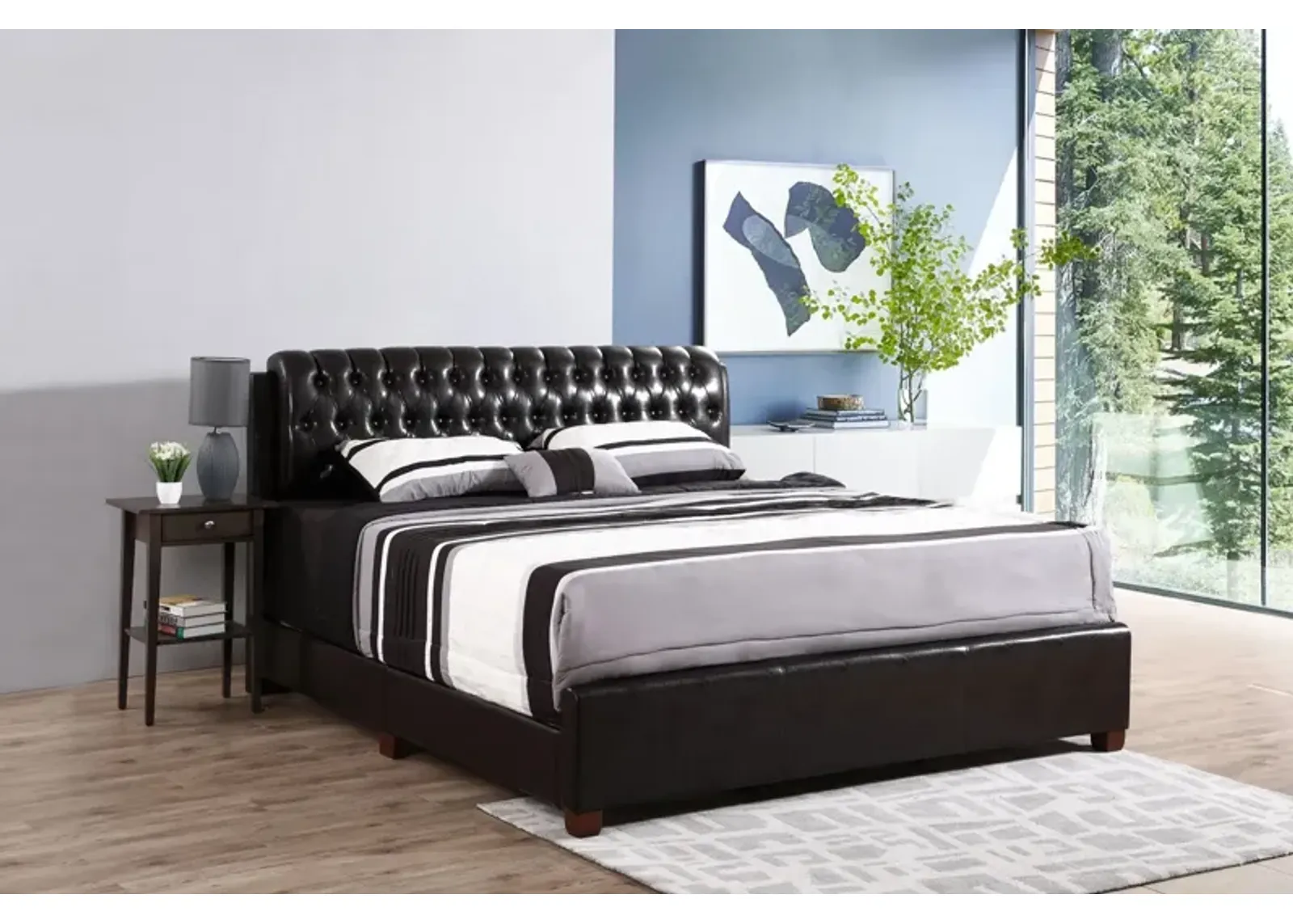 Marilla - Upholstered Bed