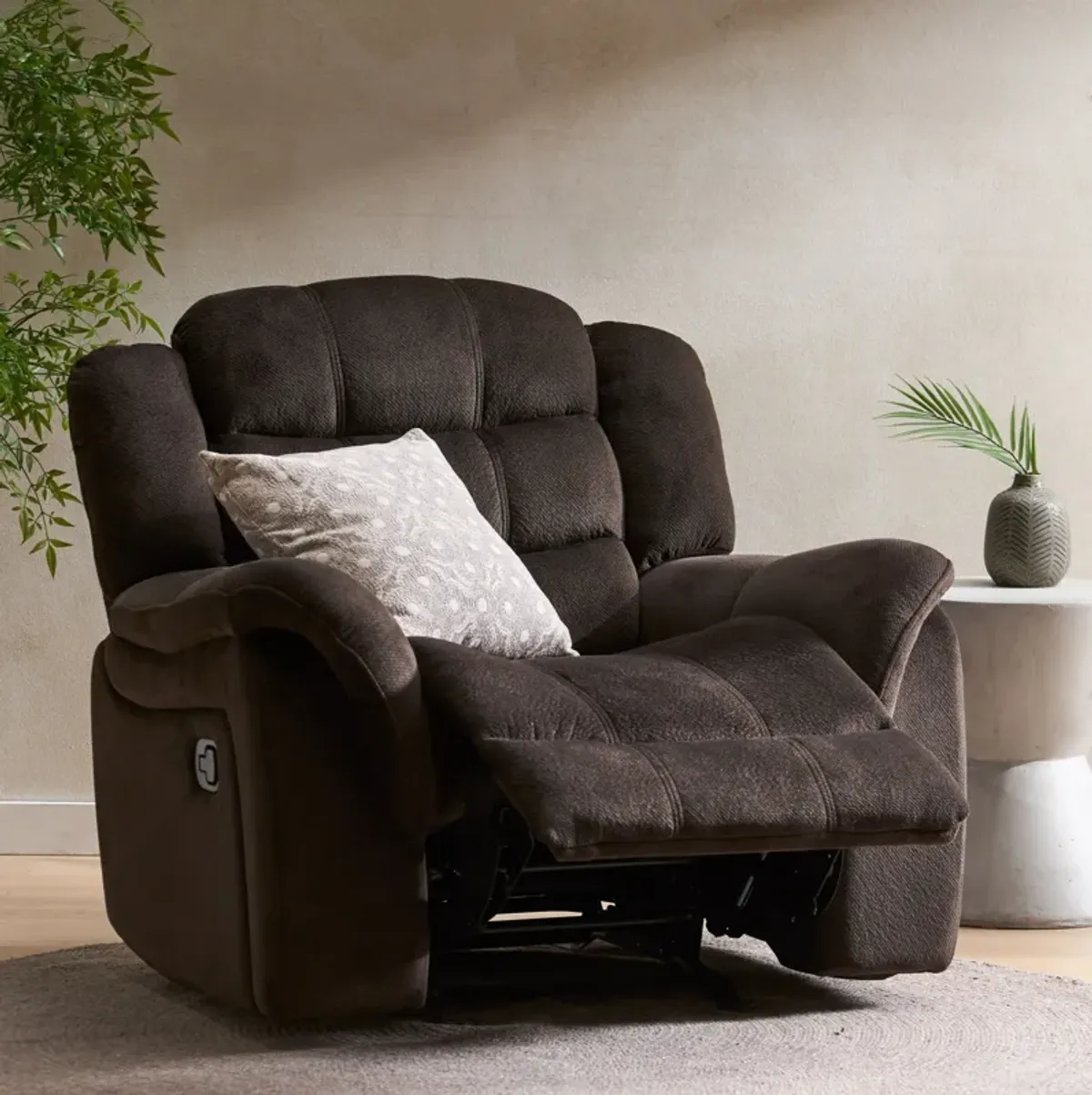 Classic Design, Plush Fabric, Glider Recliner