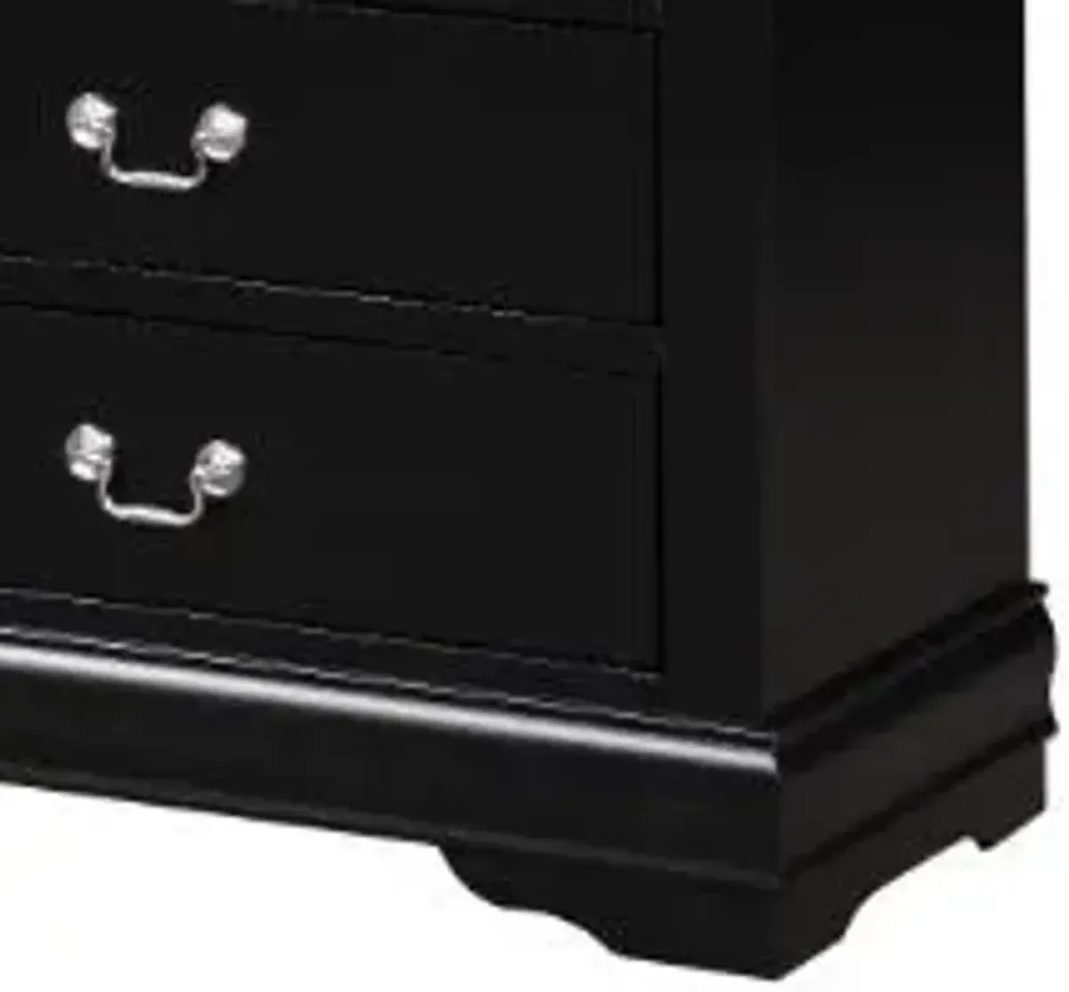 Louis Philippe - Accent Chest