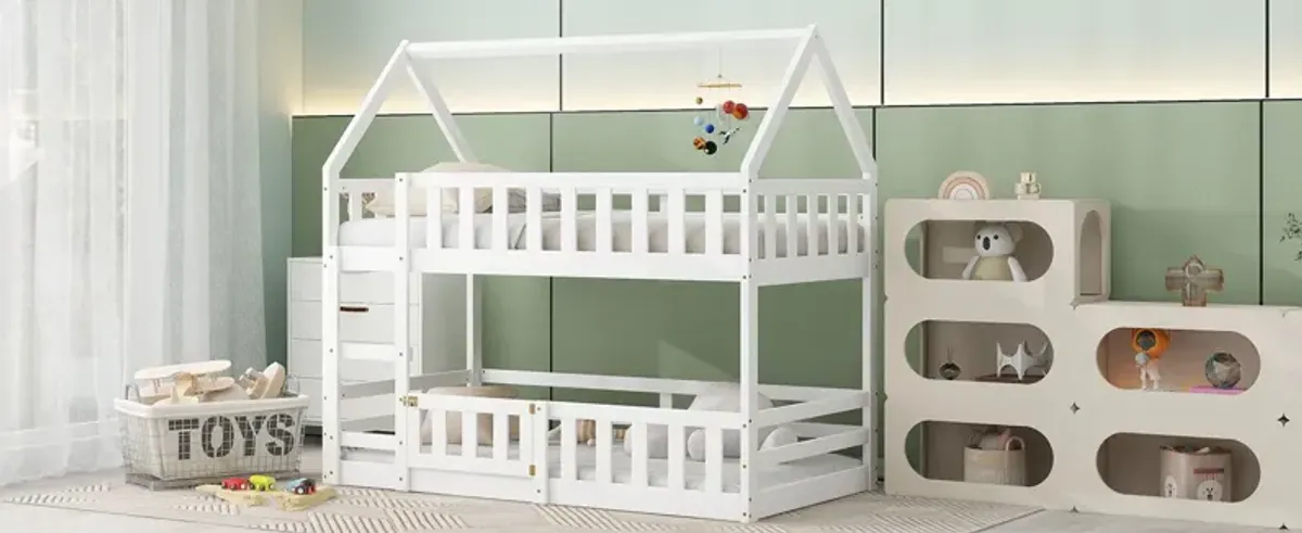 Twin Over Twin House Bunk Bed With Fence And Door