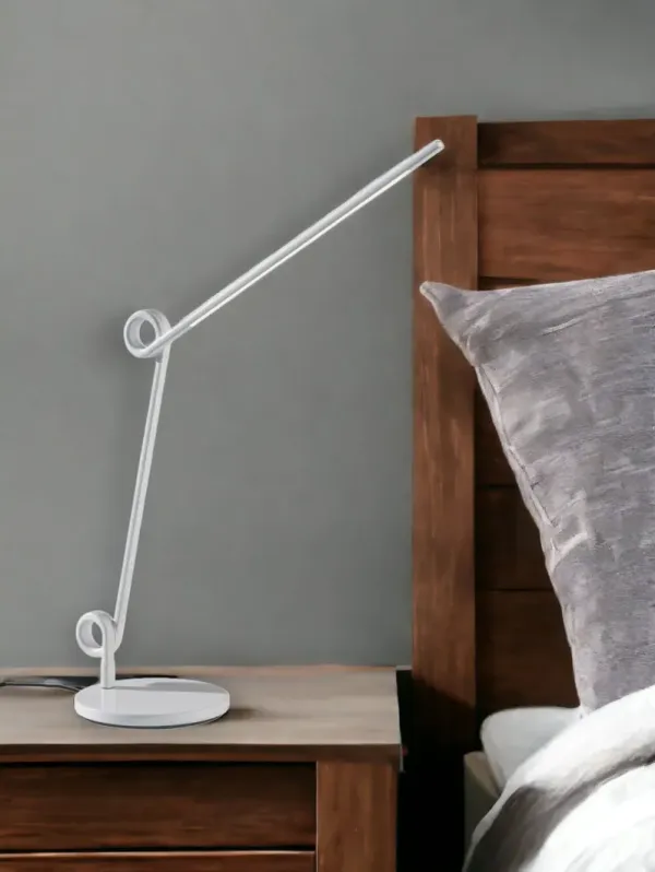Metal Novelty Desk Table Lamp - White