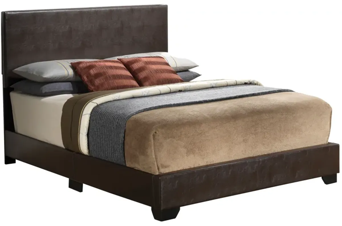 Elegant Platform Bed For Relaxed Spaces