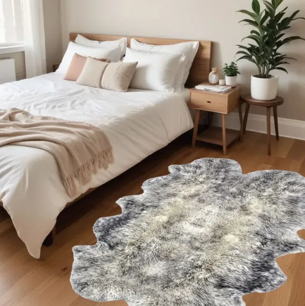 6' x 4' Animal Print Area Rug - Gradient Gray