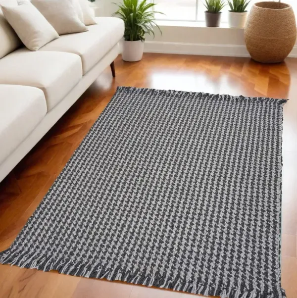 5' x 8' Hand Woven Houndstooth Indoor Area Rug - Gray
