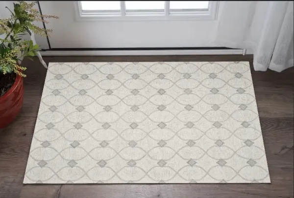 2' x 4' Wool Quatrefoil Hand Tufted Area Rug - Ivory