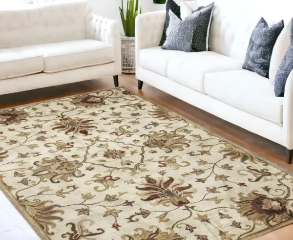 5' x 8' Hand Tufted Traditional Floral Indoor Area Rug - Champagne Beige