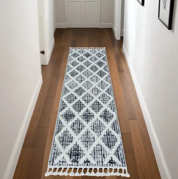 8' Geometric Runner Rug - Runner Charcoal