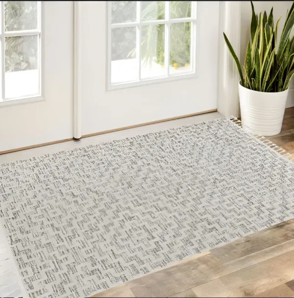 3' x 5' Zigzag Diamonds Area Rug With Fringe - Ivory Gray