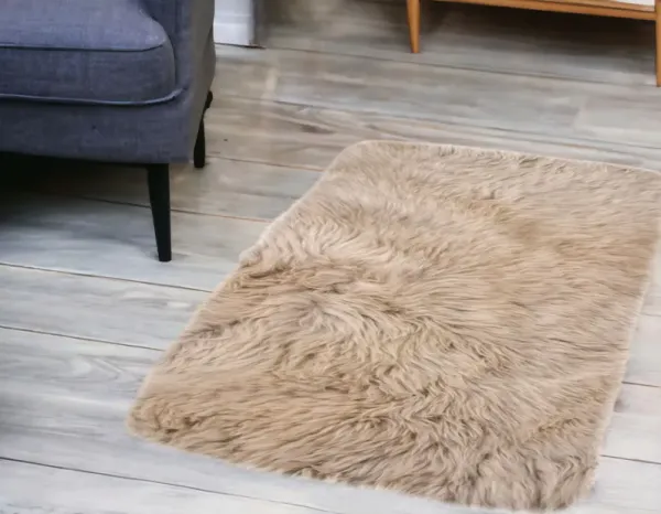2' x 3' Sheepskin Area Rug - Taupe