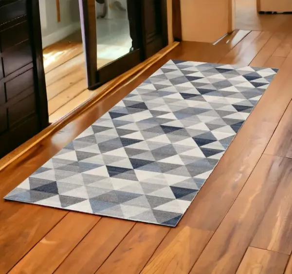 2' x 6' Geometric Diamond Area Rug - Navy Blue