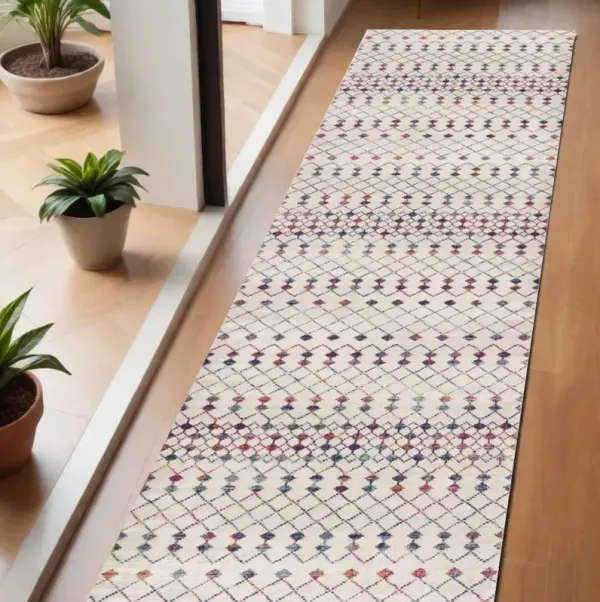 2' x 6' Ikat Area Rug - Cream